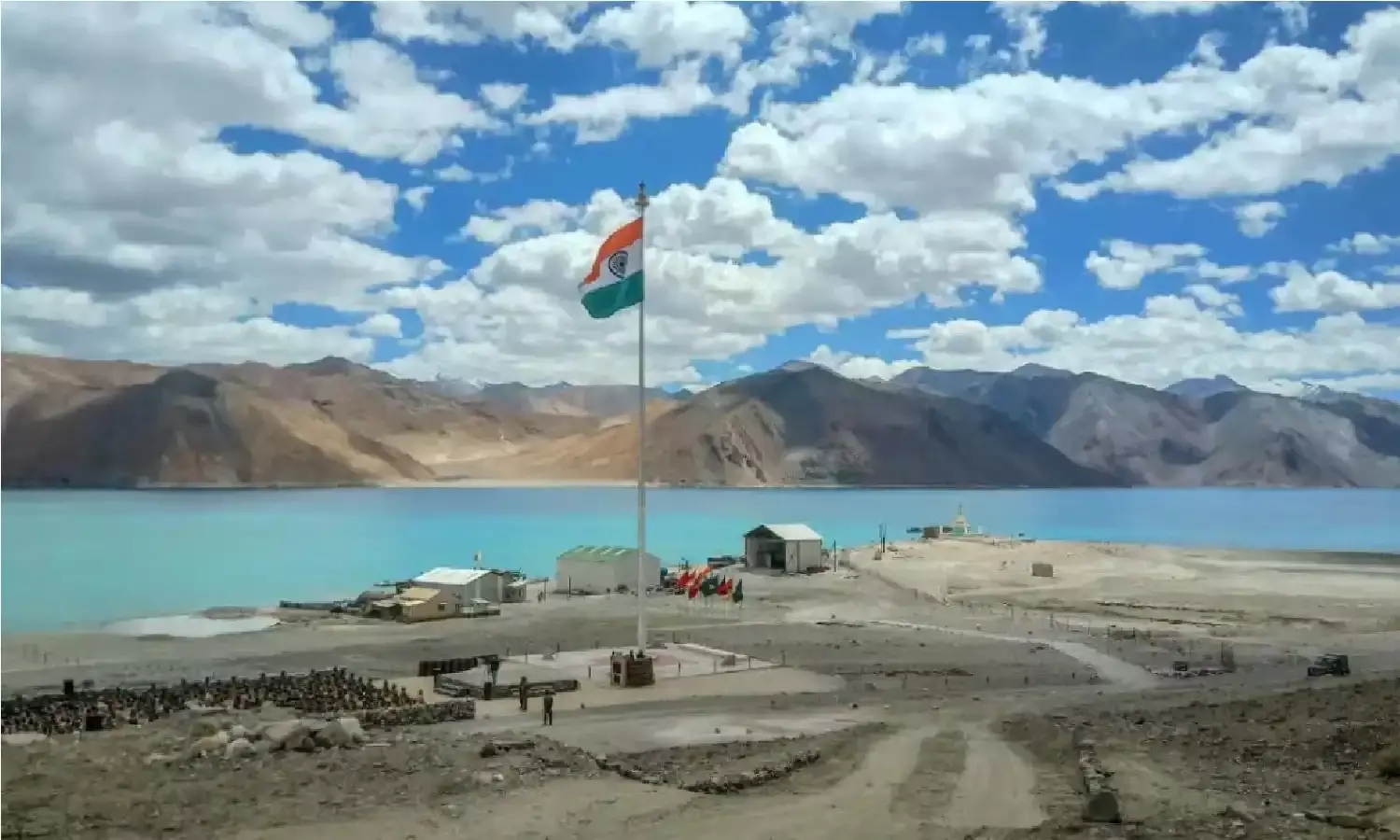 Reliance Jio 4G Ladakh लद्दाख की मशहूर पैंगोंग झील पर जियो की 4जी मोबाइल कनेक्टिविटी शुरू Reliance Jio 4G Ladakh लद्दाख की मशहूर पैंगोंग झील पर जियो की 4जी मोबाइल कनेक्टिविटी शुरू