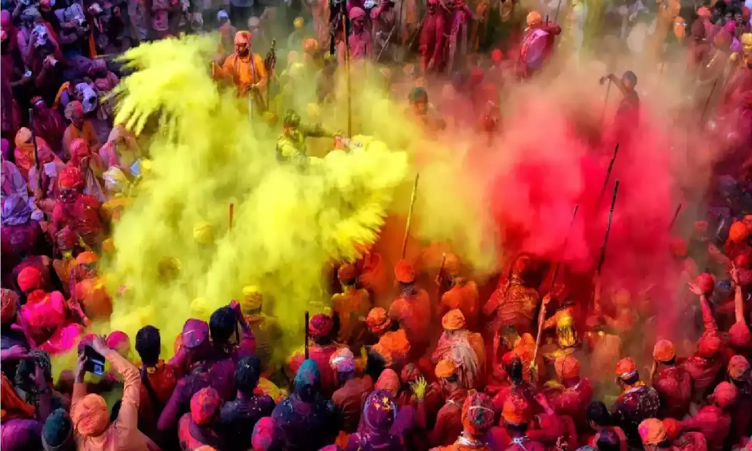 बिना पानी के होली खेलने से कितना पानी कर सकते हैं आप सेव, जानिए बिना पानी के होली खेलने से कितना पानी कर सकते हैं आप सेव, जानिए