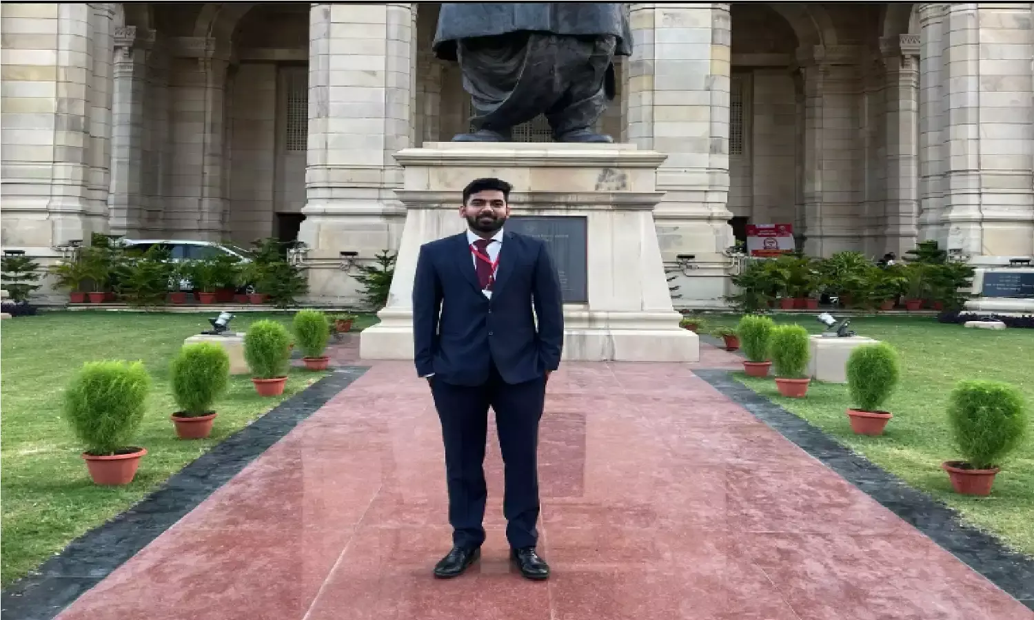 UPPSC PCS 2023: पीसीएस परीक्षा में सॉतवा रैंक हासिल कर सिद्धार्थ गुप्ता तहसीलदार से एसडीएम बने UPPSC PCS 2023: पीसीएस परीक्षा में सॉतवा रैंक हासिल कर सिद्धार्थ गुप्ता तहसीलदार से एसडीएम बने